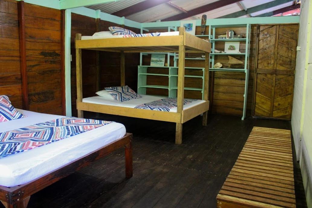 Refugio Mr Jerry Eco House Hotell Bahia Solano Eksteriør bilde